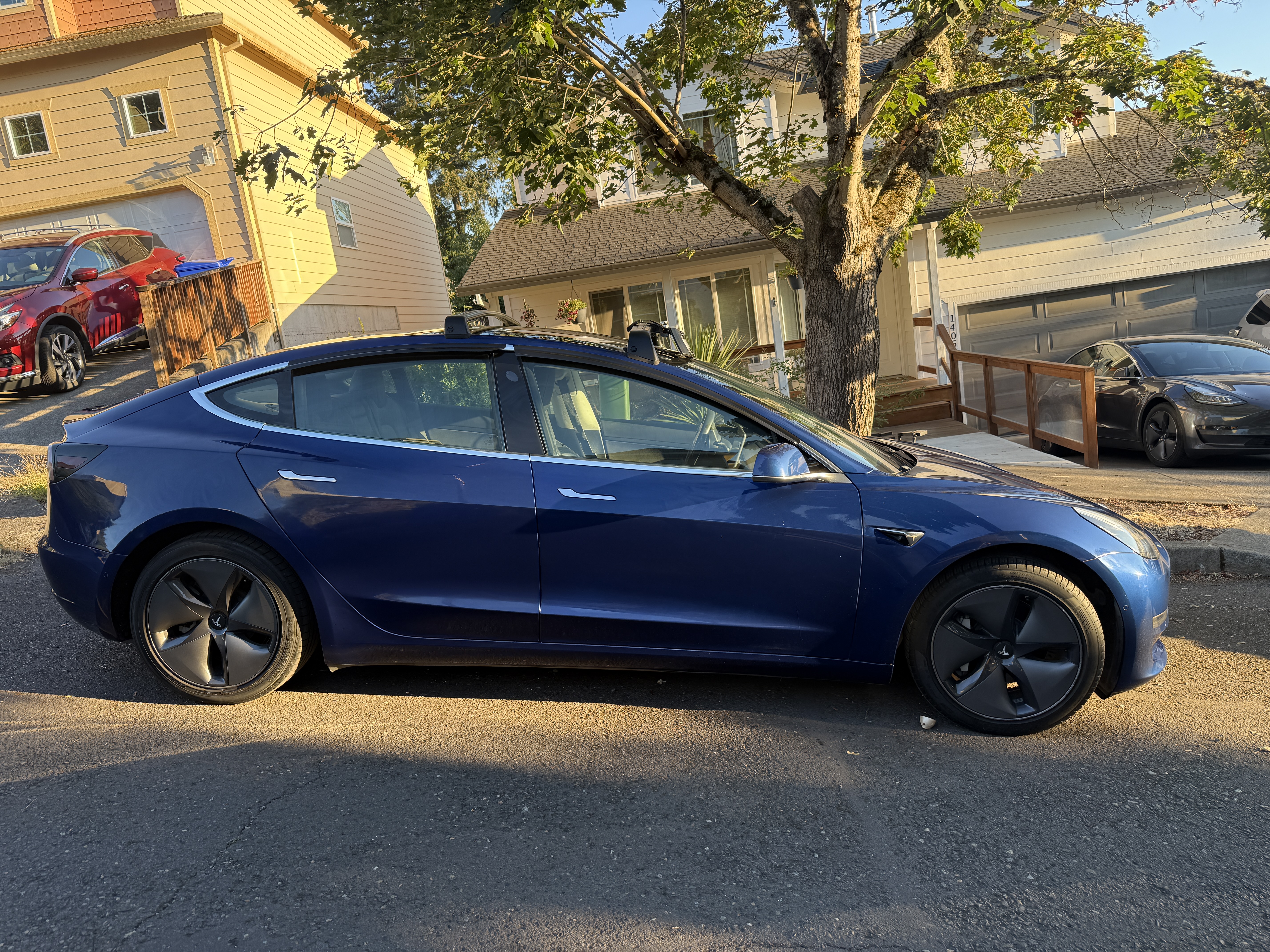 Used 2020 Tesla Model 3 Standard Range Plus RWD image 4