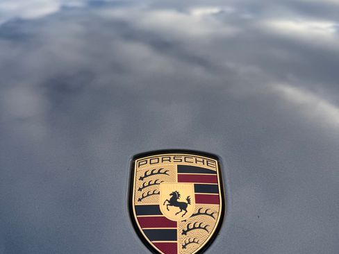 Used 2017 Porsche Cayenne Turbo S image 31