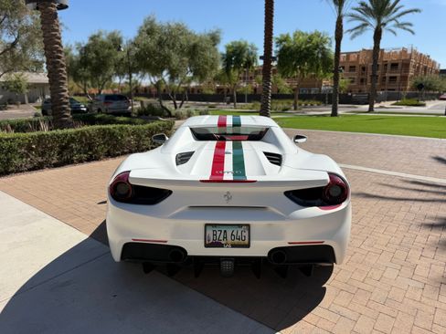 Used 2017 Ferrari 488 Spider RWD image 5