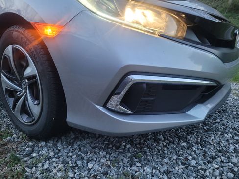 Used 2020 Honda Civic LX image 17