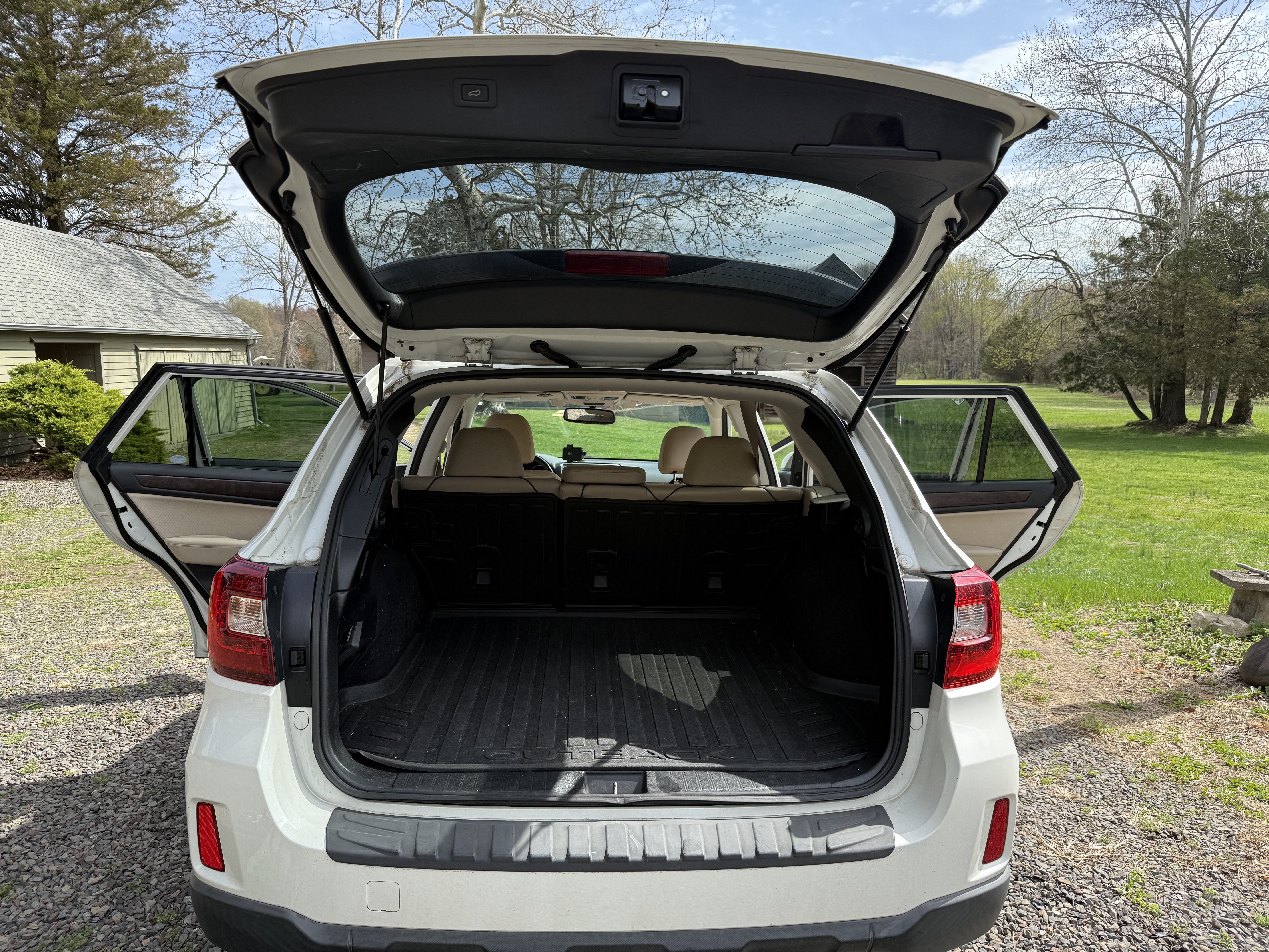 Used 2016 Subaru Outback 3.6R Limited AWD/4WD image 2
