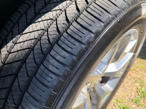 Used 2015 GMC Yukon XL SLT w/ Open Road Package image 31