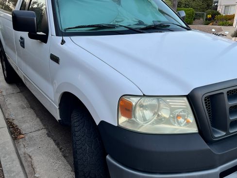 Used 2006 Ford F150 XLT image 2