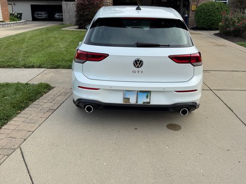 Used 2024 Volkswagen GTI SE w/ SE Leather Seats Package image 2