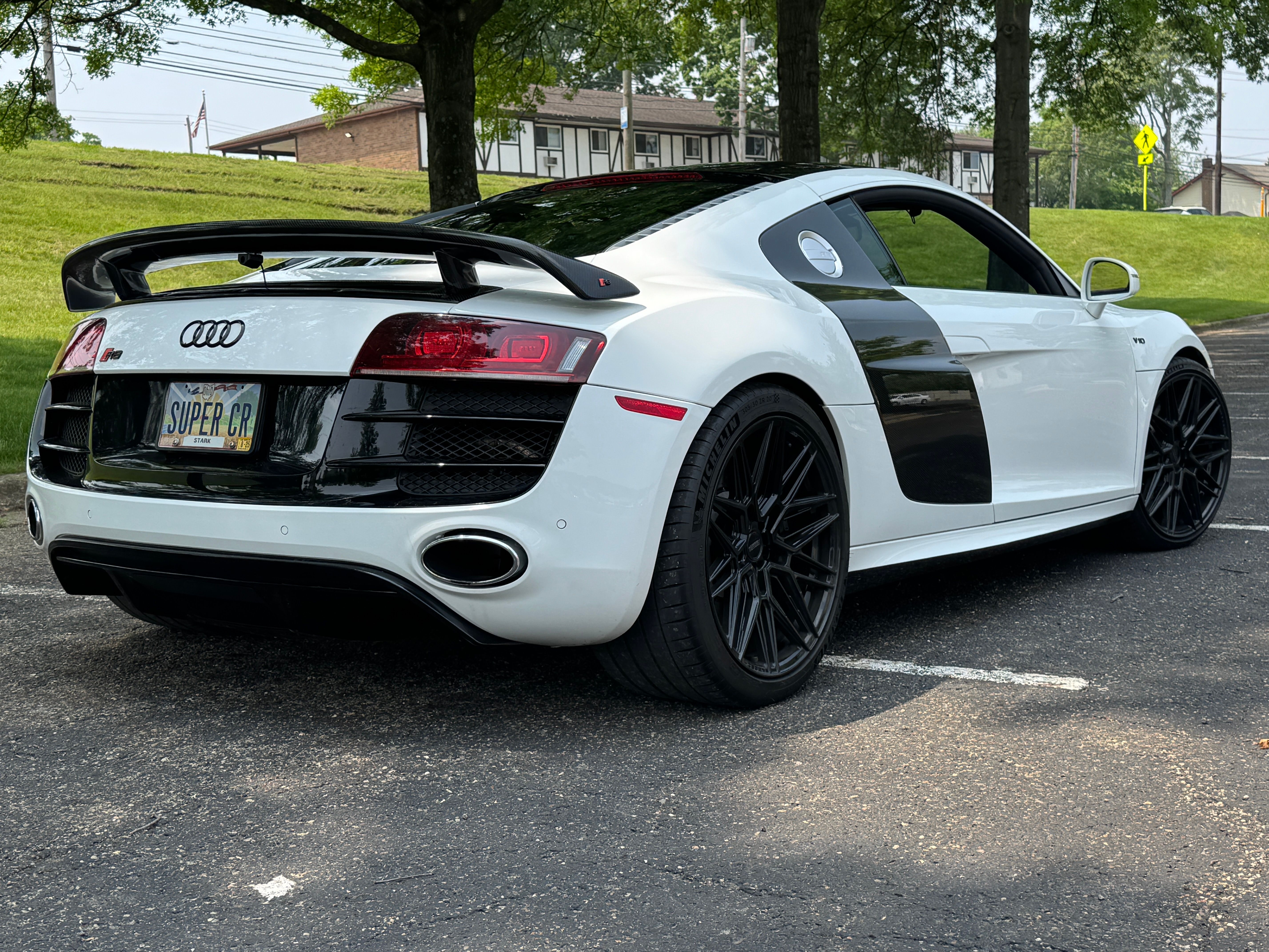 Used 2011 Audi R8 V10 AWD/4WD image 5