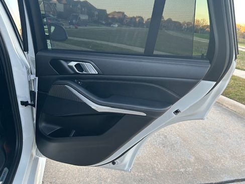 Used 2022 BMW X5 xDrive40i w/ M Sport Package image 28