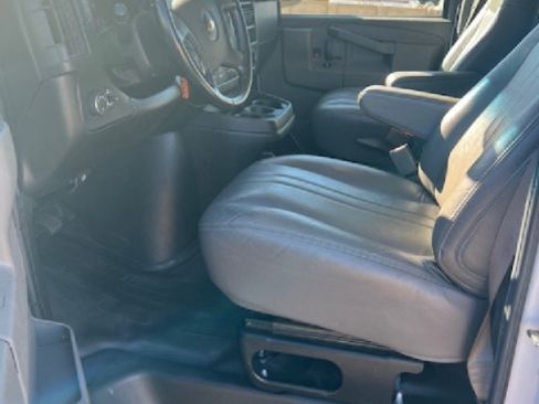 Used 2022 Chevrolet Express 3500 LS image 6