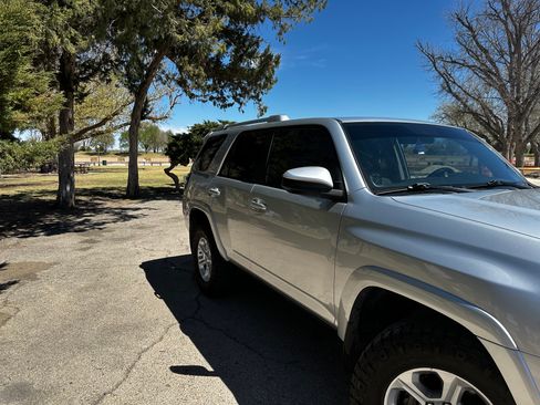 Used 2018 Toyota 4Runner SR5 image 5