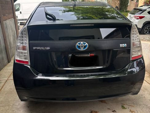Used 2010 Toyota Prius Two image 2