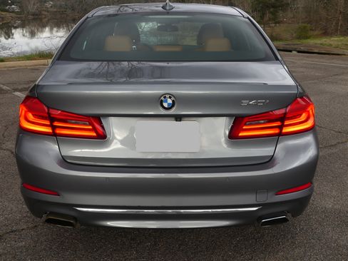 Used 2018 BMW 540i image 8