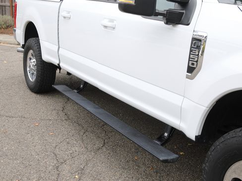 Used 2017 Ford F350 Lariat image 14