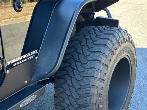 Used 2012 Jeep Wrangler Unlimited Rubicon w/ Dual Top Group image 13