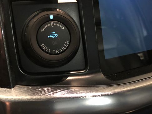 Used 2021 Ford F150 Lariat w/ Equipment Group 502A High image 11