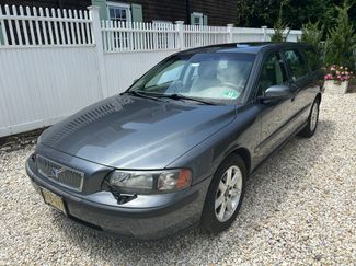 Used 2004 Volvo V70 2.5T FWD video 1