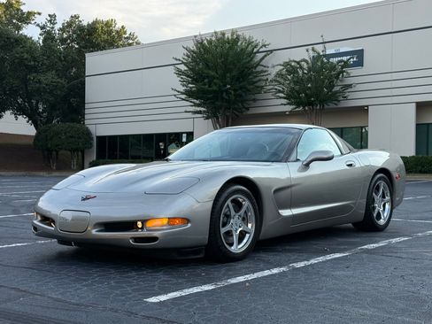 Used 2000 Chevrolet Corvette Coupe w/ Memory Pkg RWD image 1