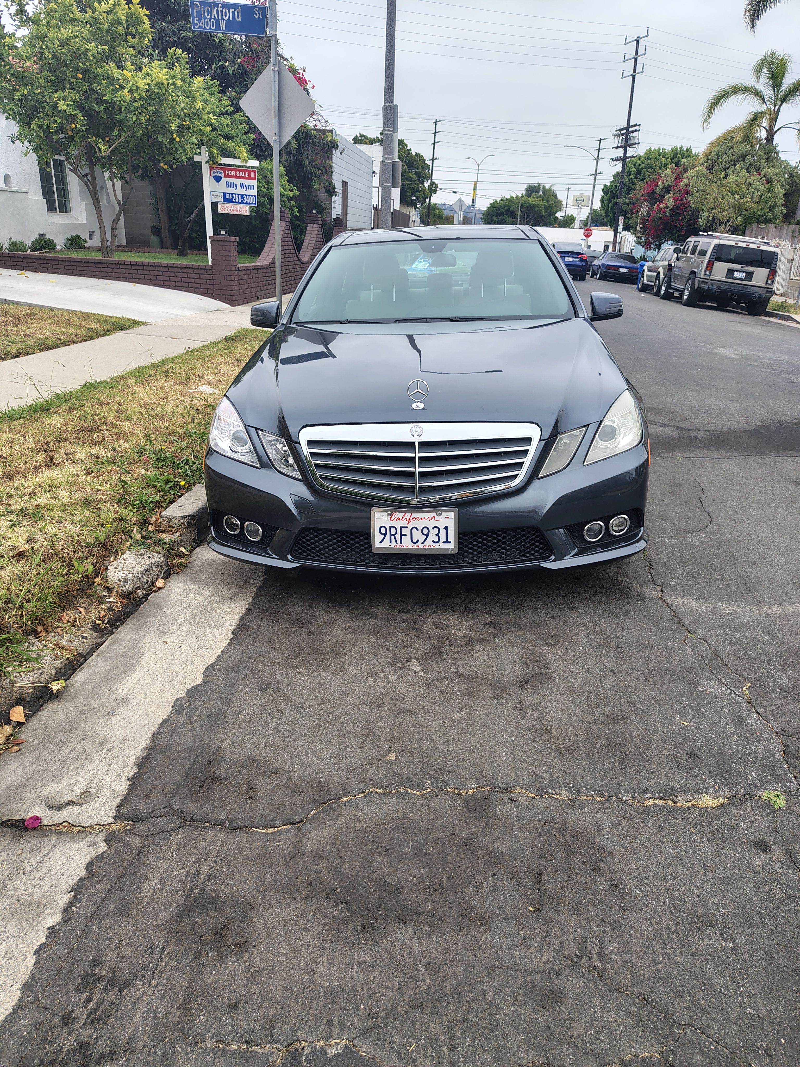 Used 2010 Mercedes-Benz E 350 4MATIC Sedan image 1