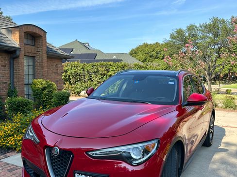 Used 2019 Alfa Romeo Stelvio Ti image 1