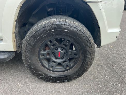 Used 2012 Toyota 4Runner SR5 image 8