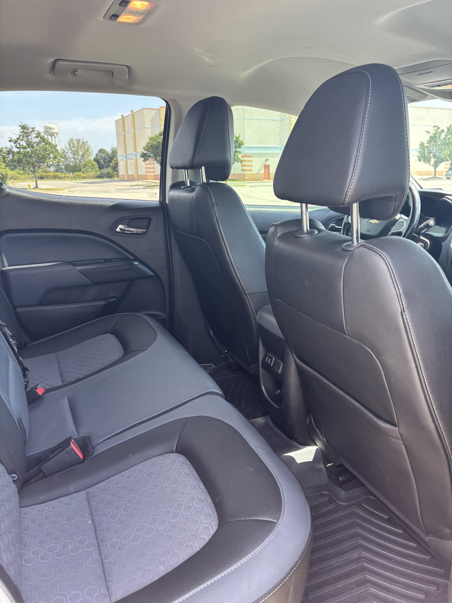 Used 2017 Chevrolet Colorado Z71 AWD/4WD image 18