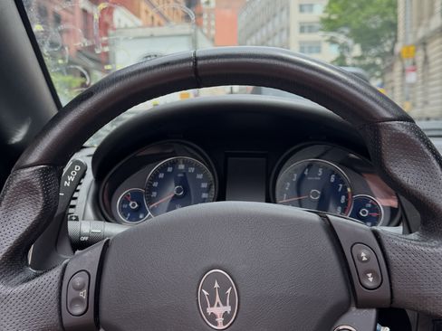 Used 2018 Maserati GranTurismo Sport image 11