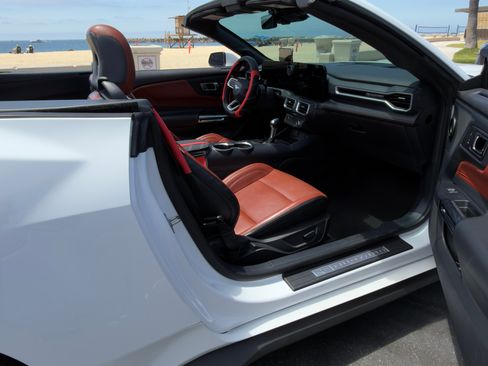 Used 2024 Ford Mustang GT Premium RWD image 13