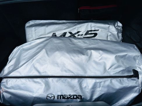 Used 2016 MAZDA MX-5 Miata Grand Touring RWD image 9