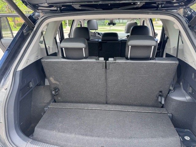 Used 2019 Volkswagen Tiguan SEL Premium w/ 3rd Row Seat Package AWD/4WD image 19