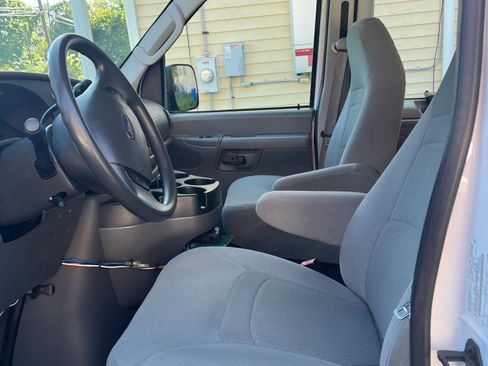 Used 2008 Ford E-350 and Econoline 350 XLT image 8