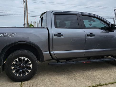 Used 2024 Nissan Titan PRO-4X w/ Pro-4x Convenience Package image 2