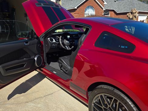 Used 2014 Ford Mustang Shelby GT500 w/ Equipment Group 821A image 19