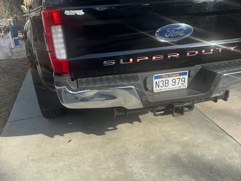 Used 2017 Ford F350 Lariat w/ Lariat Ultimate Package image 4