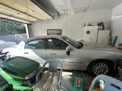 Used 2004 Lincoln Town Car Signature