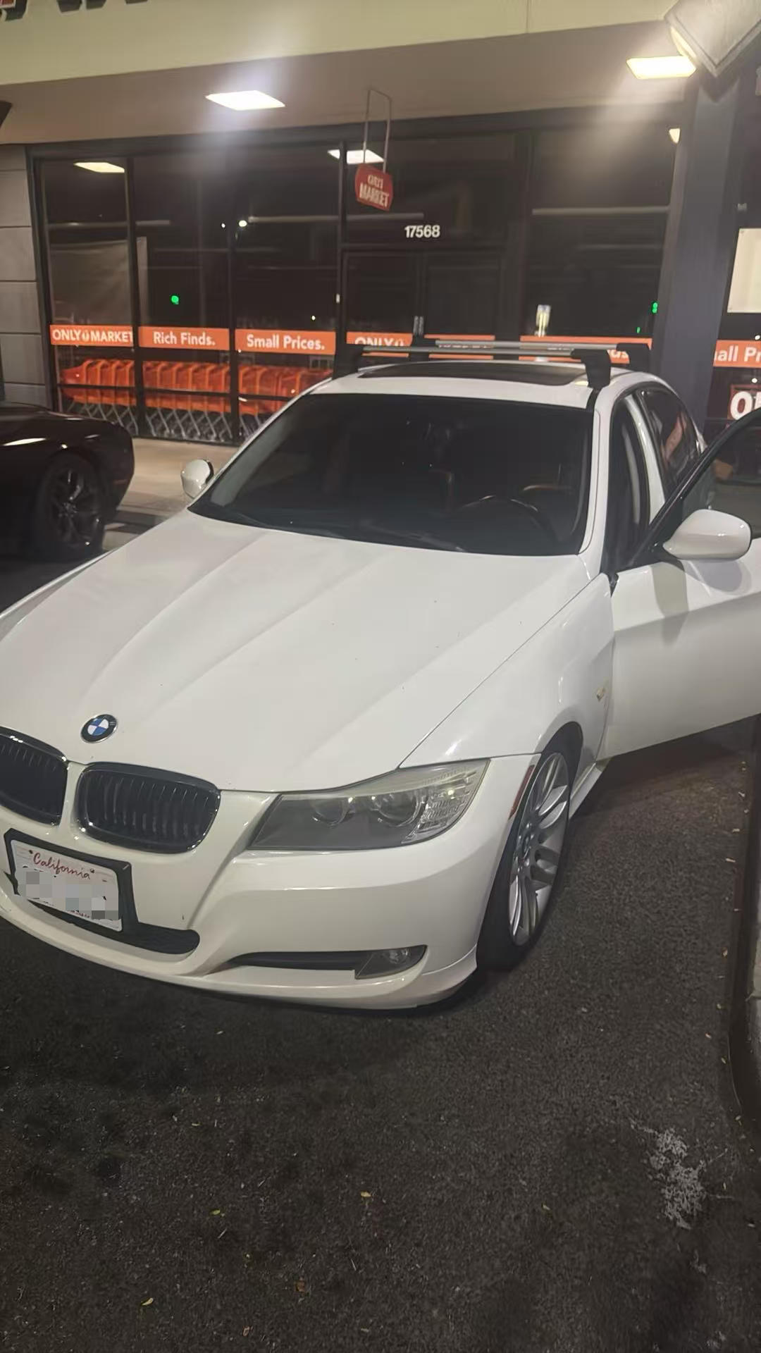 Used 2009 BMW 328i Sedan w/ Premium Pkg RWD image 2