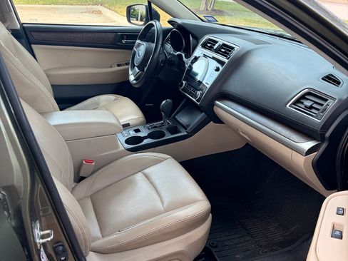 Used 2018 Subaru Outback 2.5i Limited AWD/4WD image 14