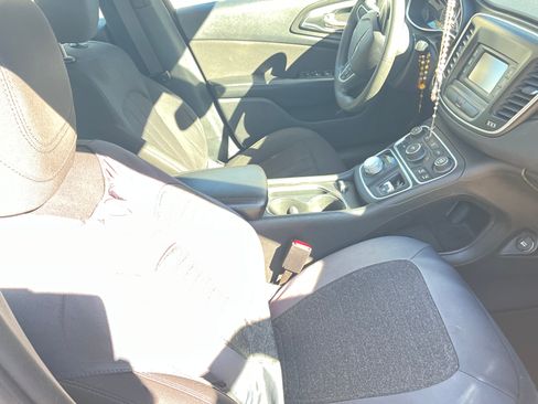 Used 2015 Chrysler 200 Limited image 15