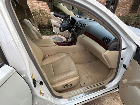 Used 2007 Lexus LS 460 image 9