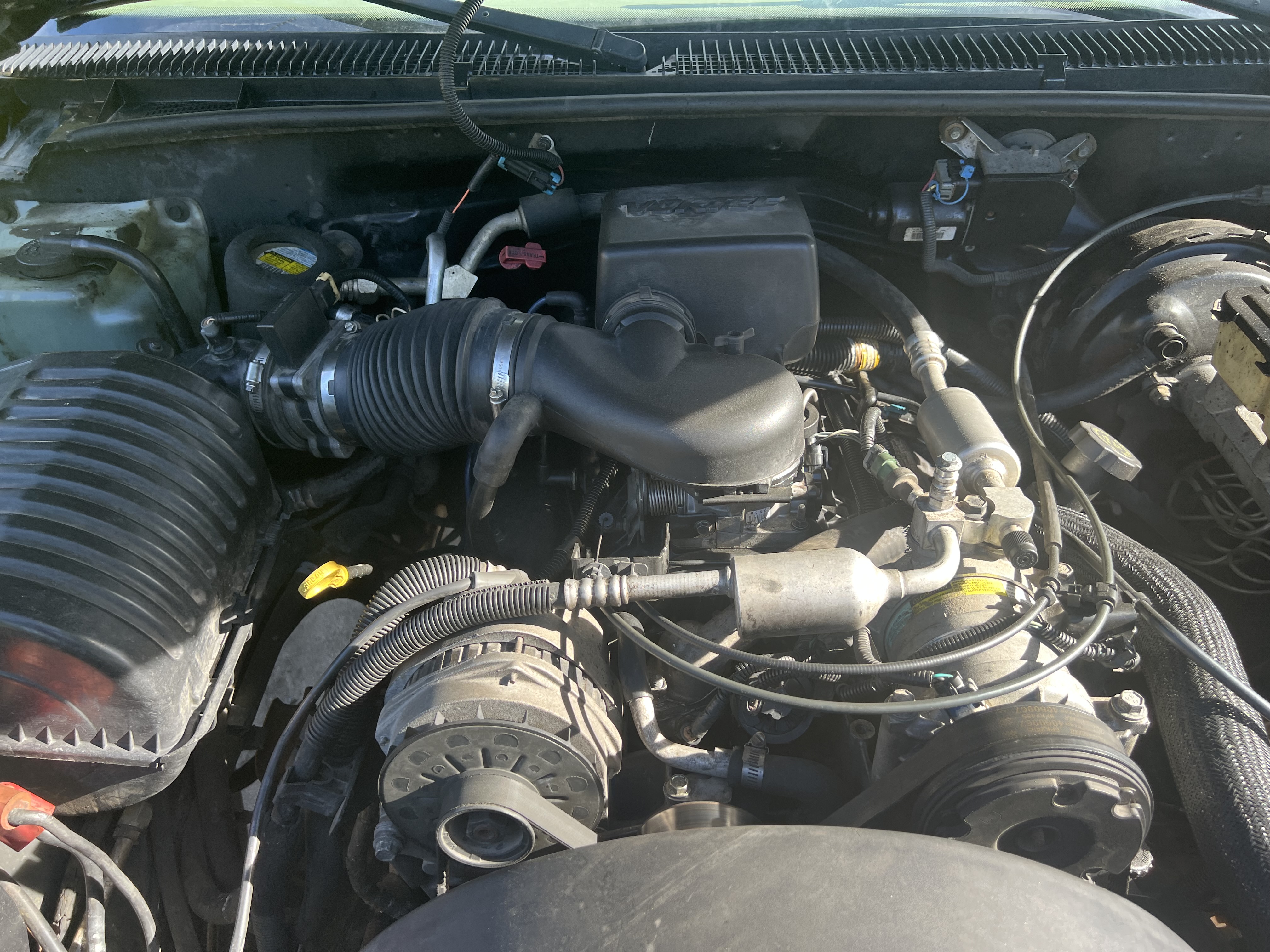 Used 2000 Cadillac Escalade 4WD image 5