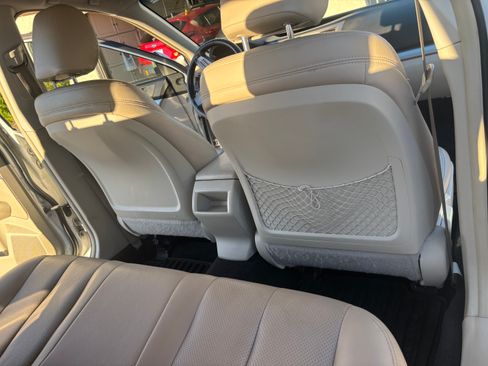 Used 2011 Subaru Outback 2.5i Premium image 10