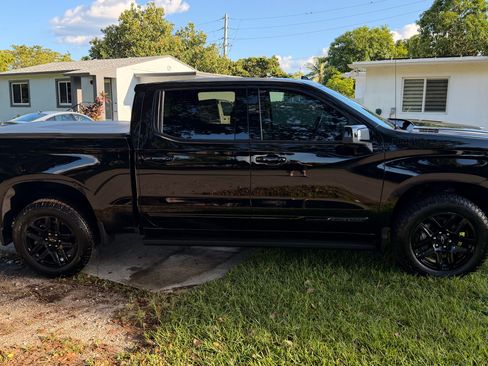 Used 2024 Chevrolet Silverado 1500 High Country w/ Midnight Edition image 5