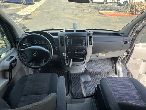 Used 2016 Mercedes-Benz Sprinter 2500 image 11