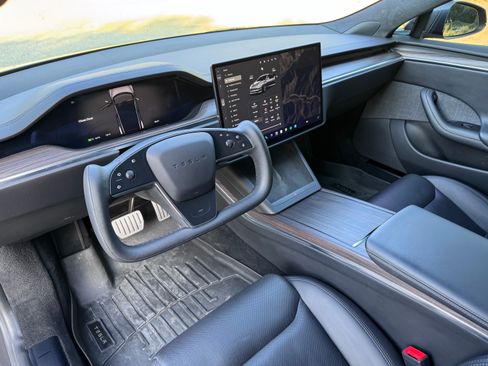 Used 2021 Tesla Model S Long Range AWD/4WD image 2