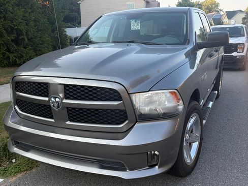 Used 2013 RAM 1500 Express RWD image 10