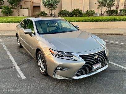 Used 2018 Lexus ES 300h