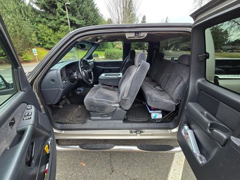 Used 2002 Chevrolet Silverado 2500 LS w/ Electrical Convenience Pkg image 10