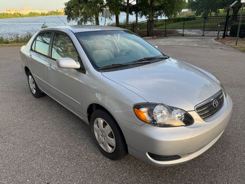 Used 2006 Toyota Corolla CE FWD image 1