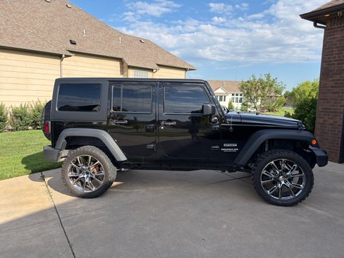 Used 2016 Jeep Wrangler Unlimited Sport w/ Quick Order Package 24S AWD/4WD image 1