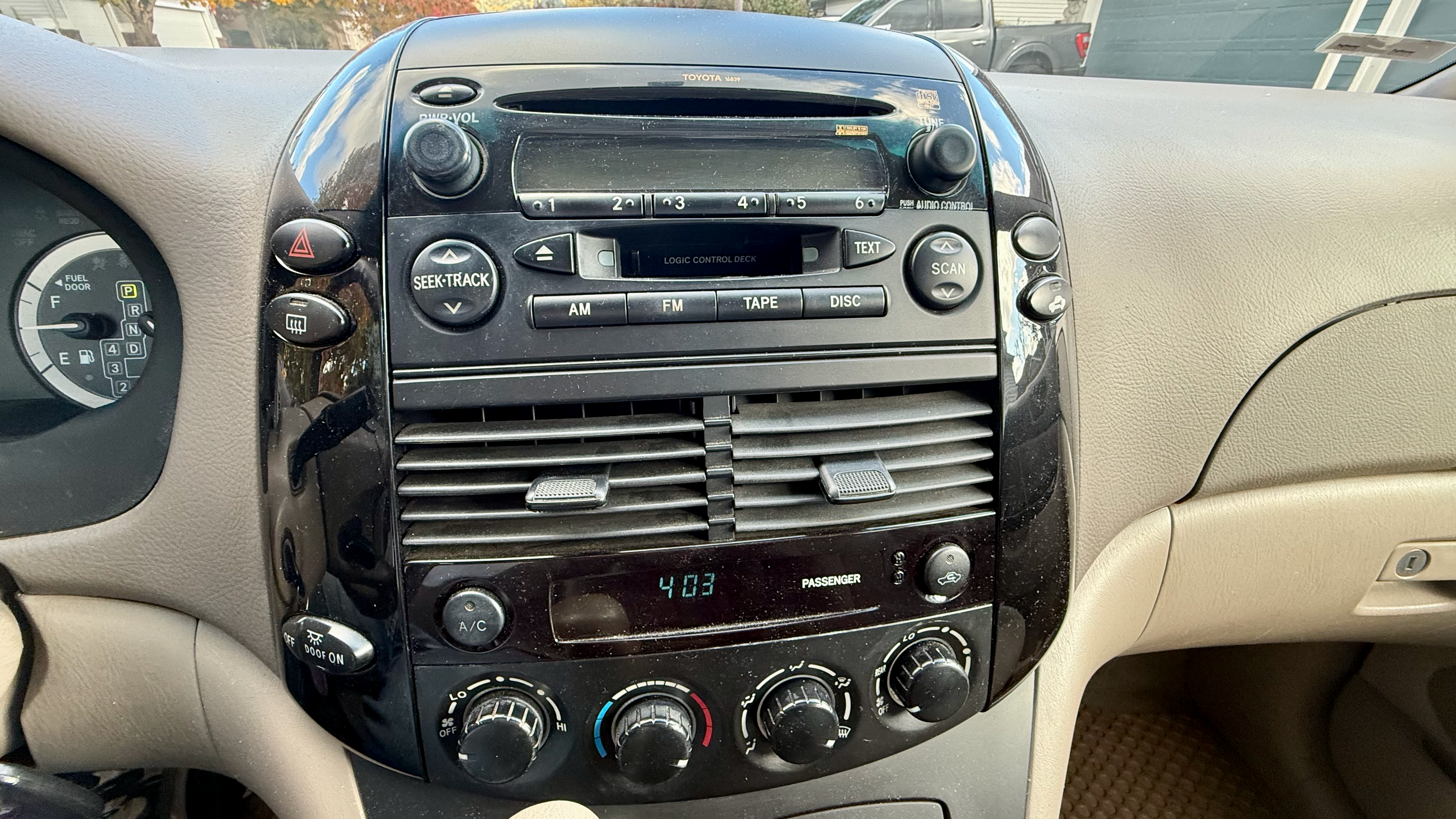 Used 2004 Toyota Sienna CE FWD image 14
