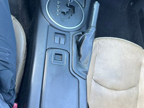 Used 2011 MAZDA MX-5 Miata Grand Touring w/ Premium Pkg image 23