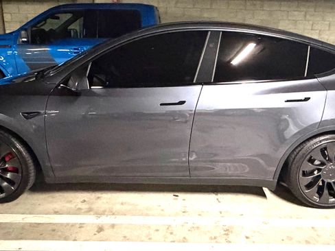 Used 2023 Tesla Model Y Performance image 6