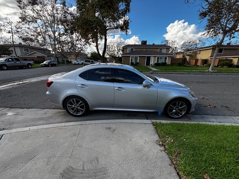 Used 2006 Lexus IS 250 image 2